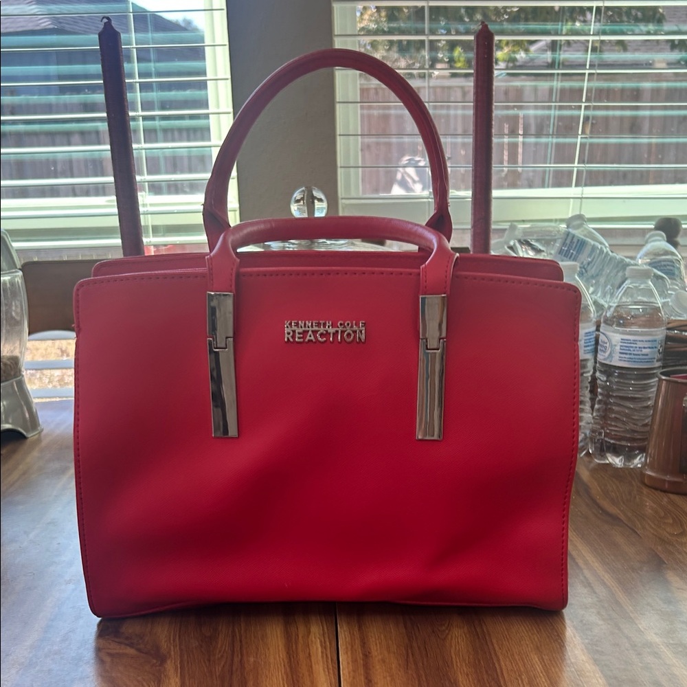 SHIPPING only $4.99!! NWOT Kenneth Cole Reaction Bold Red Tote